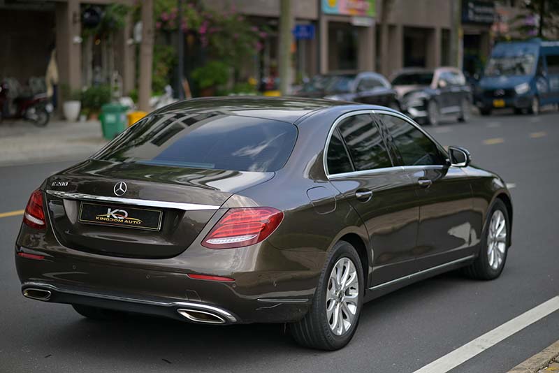 mercedes-e200-2018-6