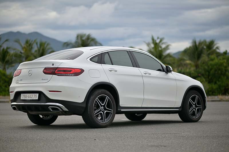 anh-quan-pos-mercedes-glc-300-2020-11-up