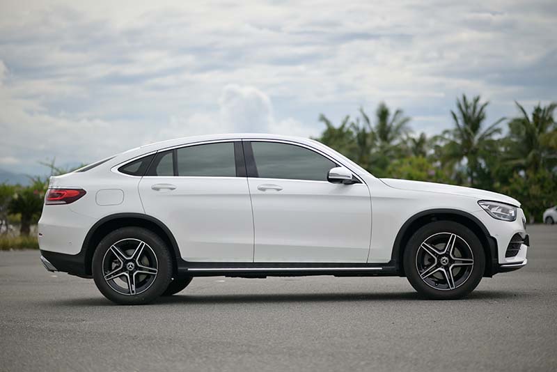 anh-quan-pos-mercedes-glc-300-2020-15-up