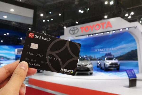 rut-tien-the-tin-dung-hoan-kiem